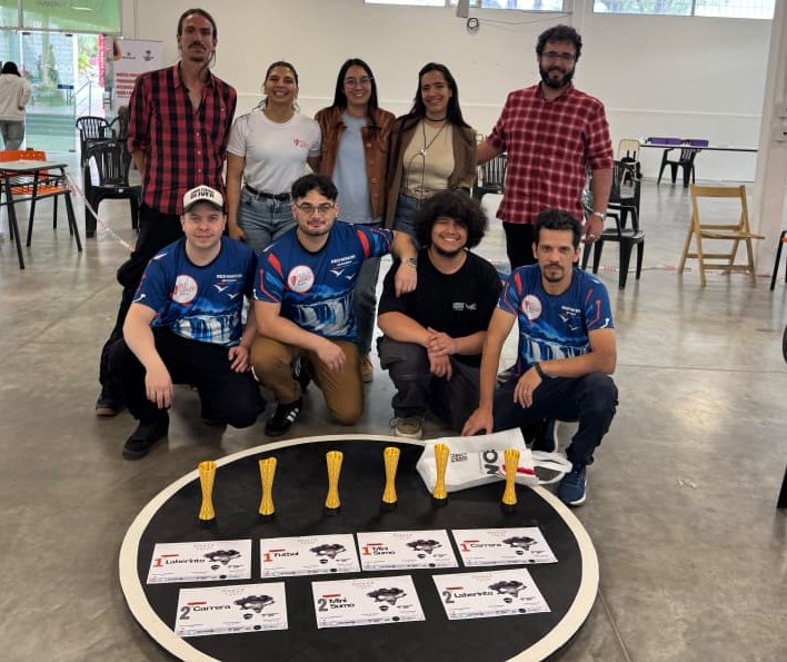 Representantes de siete municipios misioneros se destacaron en un encuentro nacional de robótica en Chaco